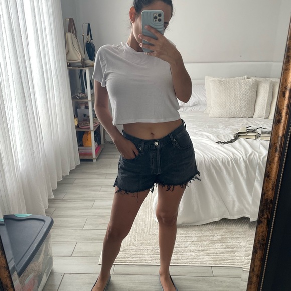 Citizens Of Humanity Loro Shorts in Vintage Black - Picture 3 of 9